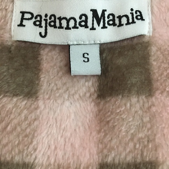 Pajama Mania checkered Robe, Size Small - Picture 11 of 11